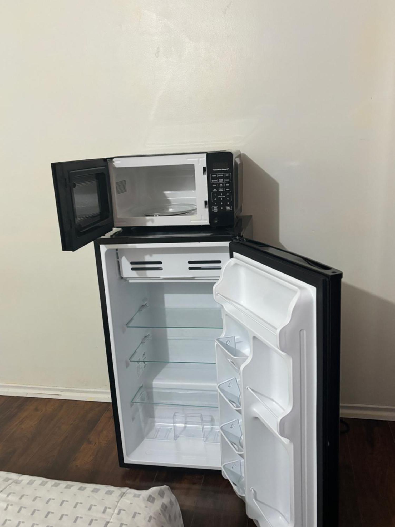 Bright Queen Room Close To Sheridan College And Airport ブランプトン エクステリア 写真